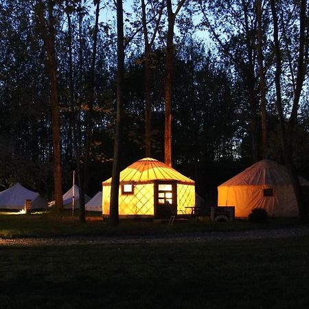 Oeko Kemping Es Glamping Tiszadada المظهر الخارجي الصورة
