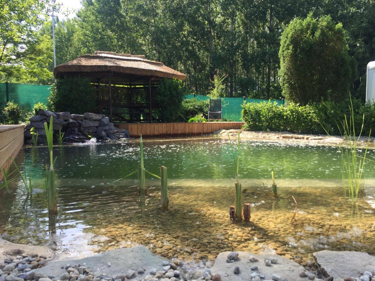 Oeko Kemping Es Glamping Tiszadada المظهر الخارجي الصورة