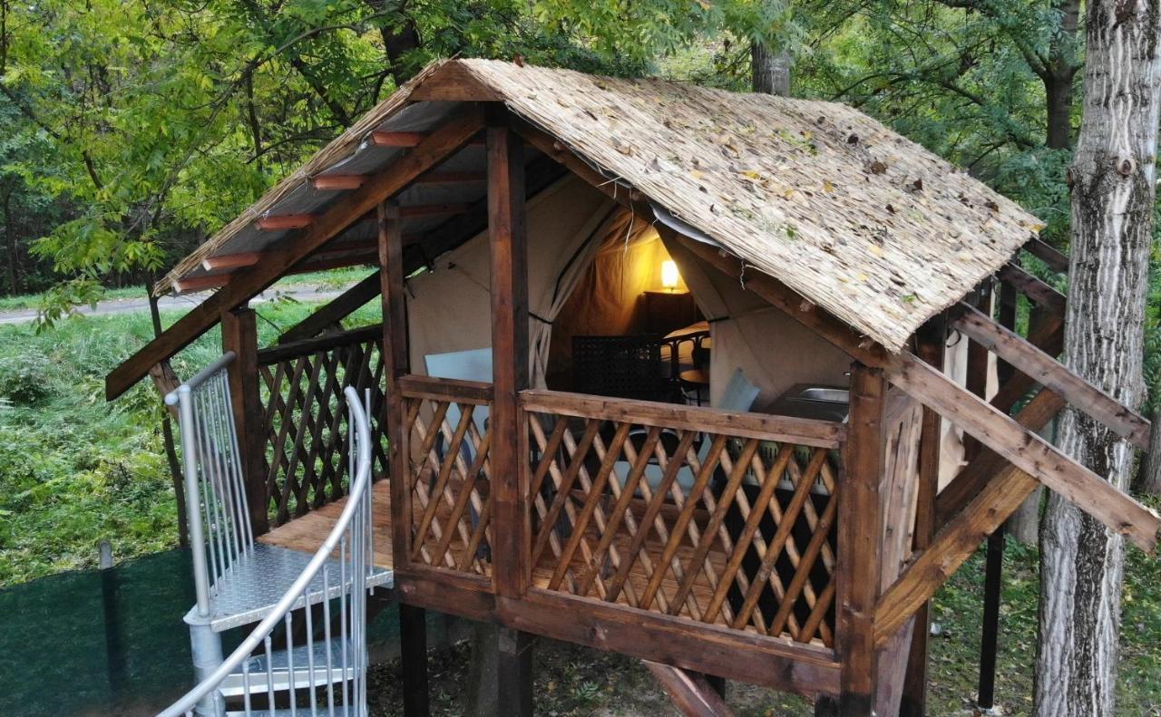 Oeko Kemping Es Glamping Tiszadada المظهر الخارجي الصورة