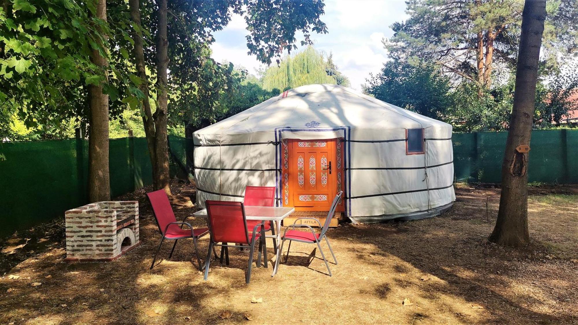 Oeko Kemping Es Glamping Tiszadada المظهر الخارجي الصورة